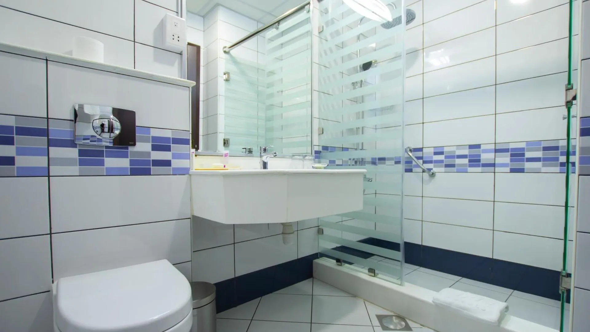Time Express Hotel Al Khan Charjah